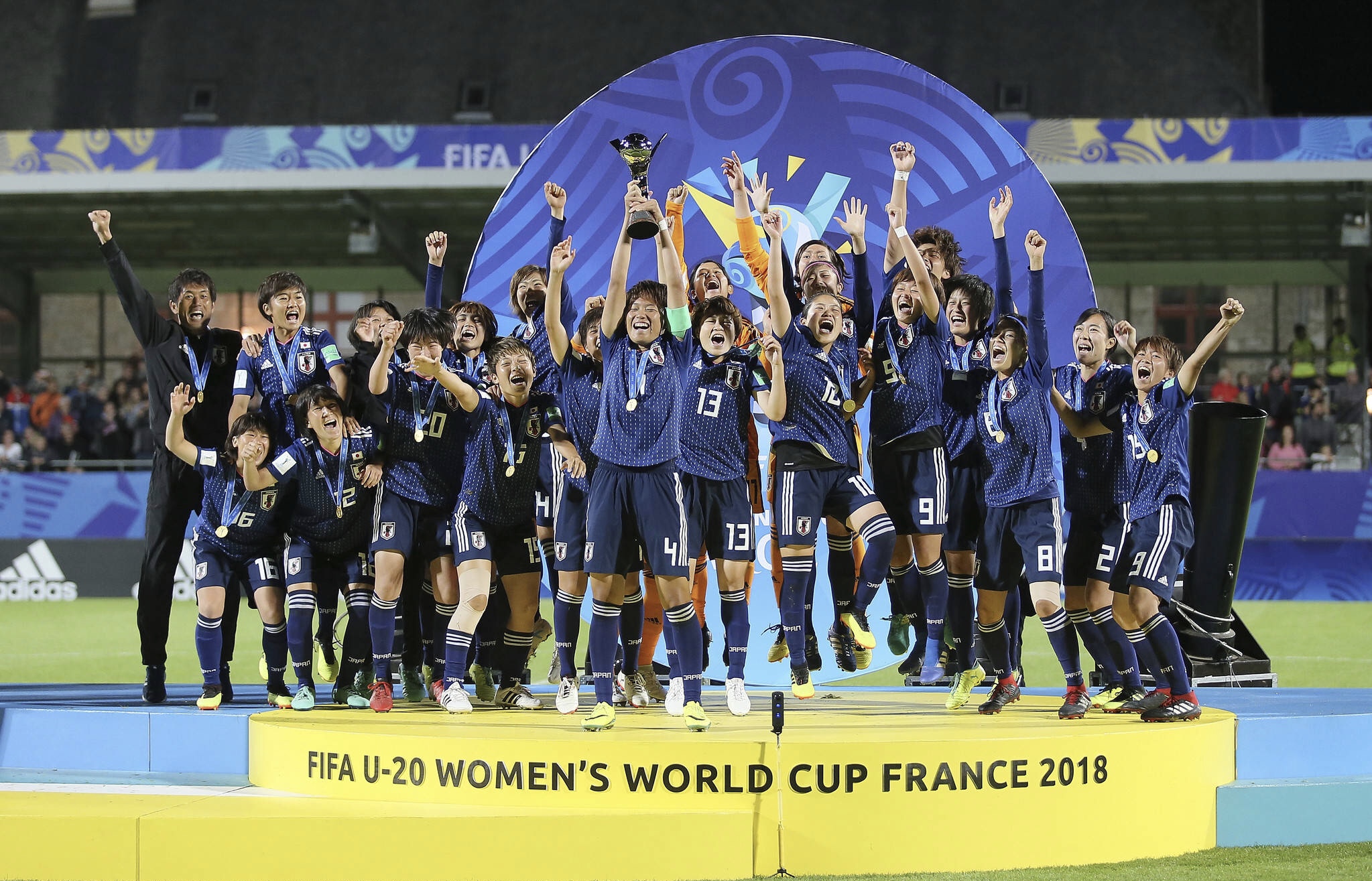 包含韩国女足连胜中，势不可挡的词条